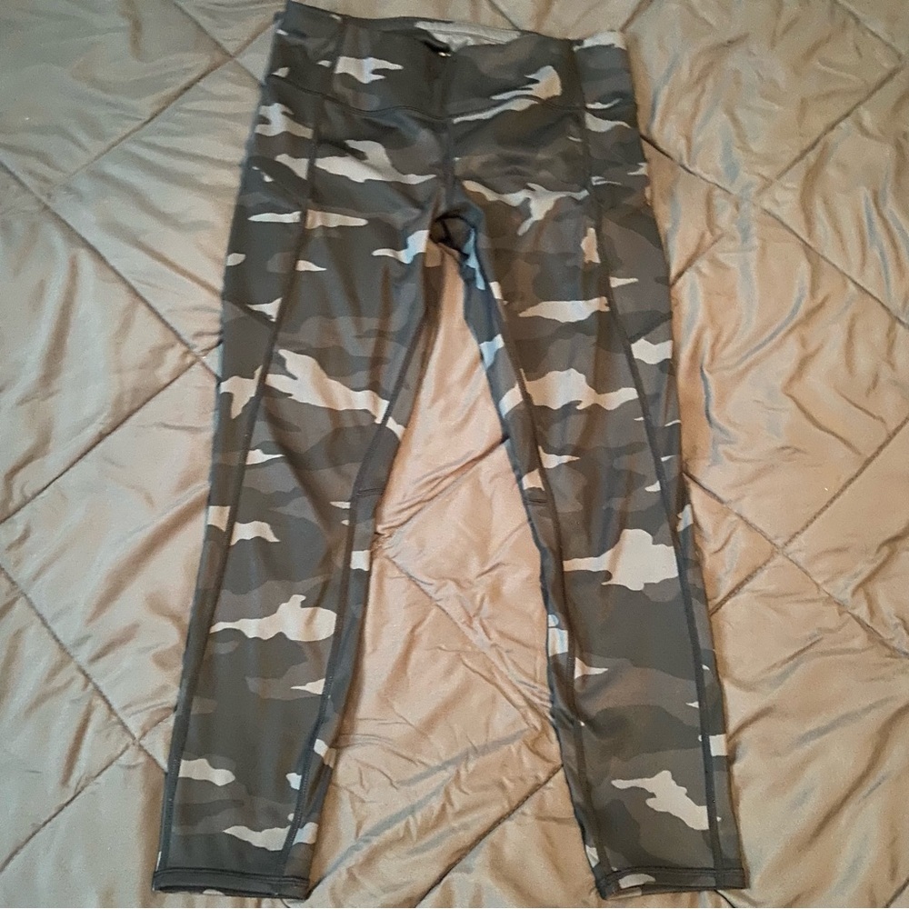Athleta camo leggings